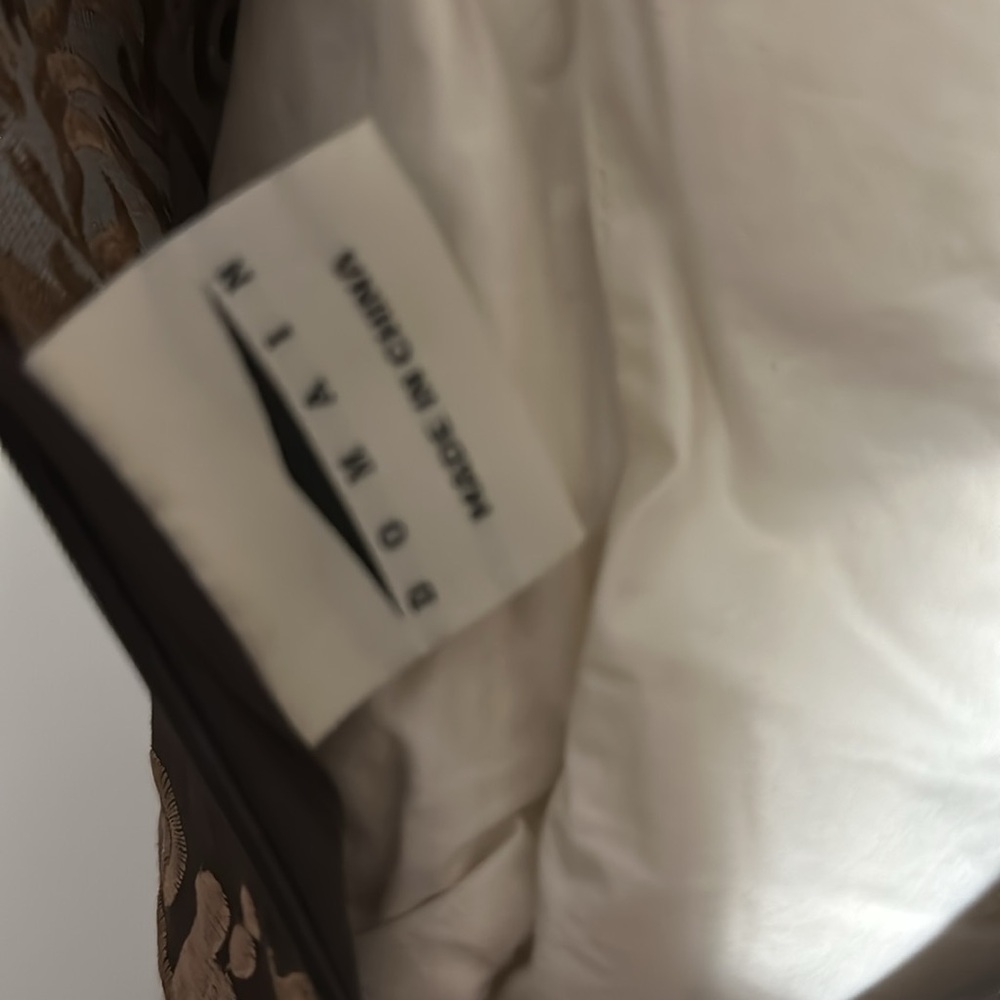 Pillow - Picture 7 of 8